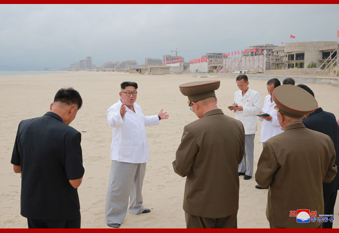 Ким Чен Ын в Кальмаском приморском туррайоне Вонсана 1