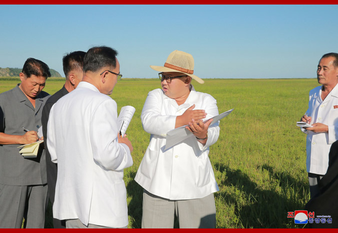Ким Чен Ын на Онпхоской тепличной ферме 2