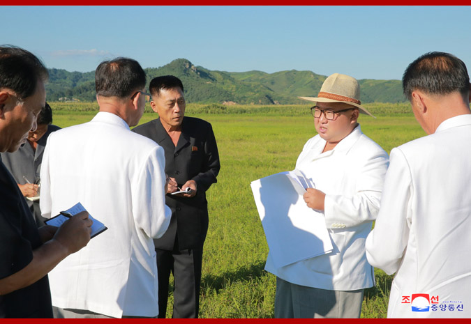 Ким Чен Ын на Онпхоской тепличной ферме 3